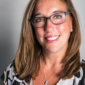 Meet your Posher, Dana